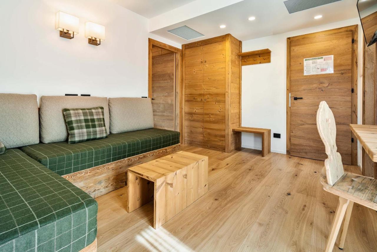 Queen Suite,929605480:JPEG